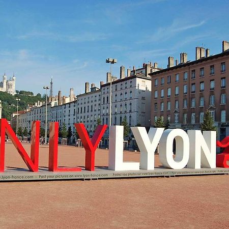 Hotel Ibis Budget Lyon Caluire Cite Internationale Zewnętrze zdjęcie